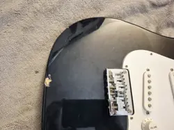 SQUIER FENDER STRATOCASTER