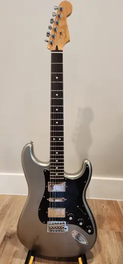 FENDER BLACKTOP STRATOCASTER HSH - TITANIUM