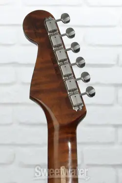 SHOP GT11 STRATOCASTER