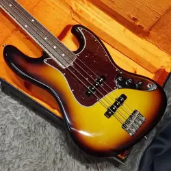 ELECTRIC BASS GUITAR FENDER AMERICAN VINTAGE II 1966 JAZZ RW 3TS WITH HARD CASE