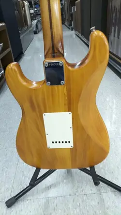 FENDER JAPAN ST57-50 STRATOCASTER TYPE ELECTRIC GUITAR USED