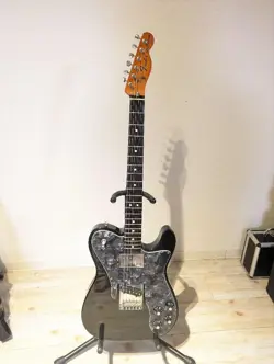 FENDER AMERICAN VINTAGE TELECASTER CUSTOM GUITAR FROM JAPAN