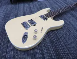 FENDER / MAMI STRATOCASTER OMOCHI ELECTRIC GUITAR