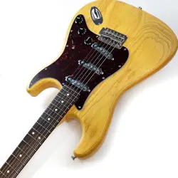 FENDER LIMITED STRATOCASTER