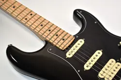 PERFORMER HSS STRATOCASTER
