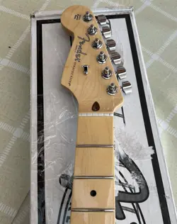 USA STRATOCASTER LEFT