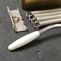 GUITAR BRIDGE ASSEMBLY