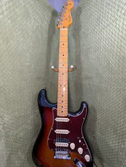 FENDER AMERICAN PROFESSIONAL II STRATOCASTER, 3-TONE BURST, MAPLE NECK