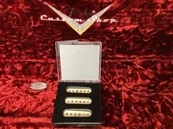 STRATOCASTER CUSTOM SHOP