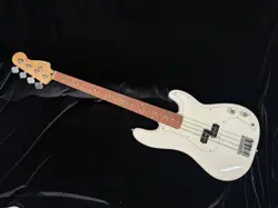 ELECTRIC BASS GUITAR FENDER MEXICO PLAYER PRECISION WHITE MAPLE 4 STRING USED