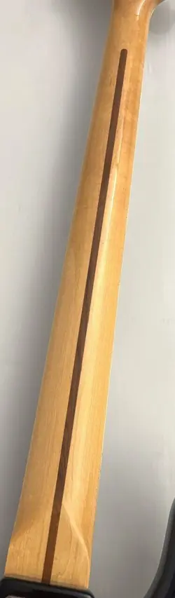 FENDER 1983 JAZZ BASS VINTAGE ELECTRIC BASS GUITAR