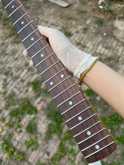 ELECTRIC GUITAR NECK.