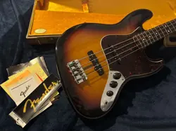 ELECTRIC BASS GUITAR FENDER USA AMERICAN VINTAGE '62 JAZZ SUNBURST WITH CASE