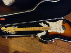 2011 FENDER ORIGINAL