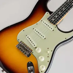 FENDER CUSTOM SHOP LIMITED EDITION 62/63 STRATOCASTER JOURNEYMAN ELECTRIC GUITAR