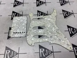 90’S FENDER STRATOCASTER PICKGAURD PLATE 11 HOLE PICKGUARD BACK COVER PEARL