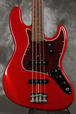 2017 FENDER AMERICAN ORIGINAL '60S JAZZ BASS CANDY APPLE RED