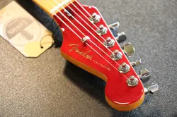 STRATOCASTER PLASMA RED