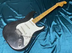 4.3KG ELECTRIC GUITAR