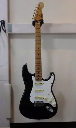 ELECTRIC GUITAR FENDER STRATOCASTER 1994 BLACK MADE IN MEXICO
