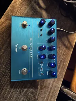 GUITAR EFFECTOR HIDDEN