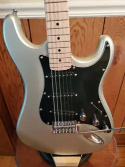 2018 FENDER STRATOCASTER 1966 REISSUE