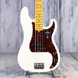 FENDER AMERICAN PROFESSIONAL II PRECISION BASS, OLYMPIC WHITE
