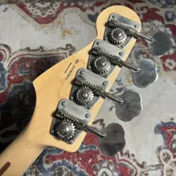 FENDER MADE IN JAPAN TRADITIONAL '70S JAZZ BASS SAFE DELIVERY FROM JAPAN