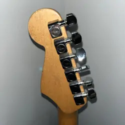 FENDER STRATOCASTER LAKE