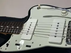 FENDER 60S JAZZ MASTER ELECTRIC GUITAR USED