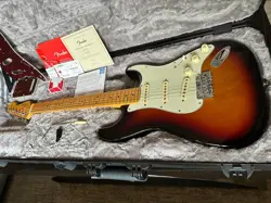 FENDER AMERICAN PROFESSIONAL II STRATOCASTER - 3 COLOR SUNBURST STRAT PRO 2