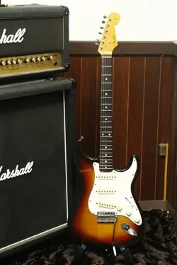 RARE FENDER JAPAN '62 REISSUE STRATOCASTER STD-62 3TS FUJIGEN MADE IN JAPAN