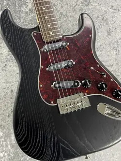 FENDER JAPAN LIMITED STRATOCASTER RAW ASH -BLACK-