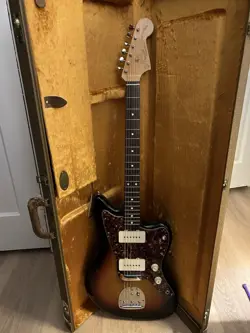 VINTAGE FENDER JAZZMASTER ELECTRIC GUITAR 3-COLOR SUNBURST