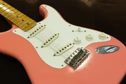 LTD 56 STRATOCASTER