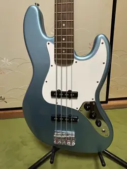 FENDER BY SQUIER JAZZ BASS METALLIC BLUE ELECTRIC GUITAR GIG BAG INCLUDED
