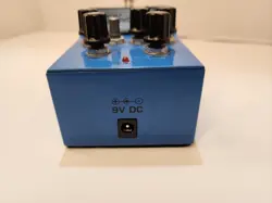 DISTORTION PEDAL GUITAR