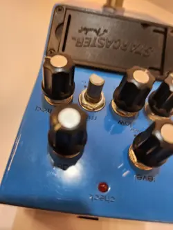 STARCASTER DISTORTION PEDAL