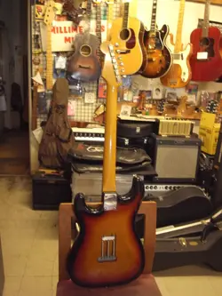 FENDER JAPAN ST62-55 (1989) ELECTRIC GUTIAR [AUTH]