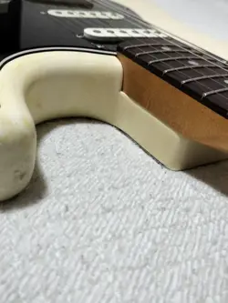 FENDER STRATOCASTER MIJ