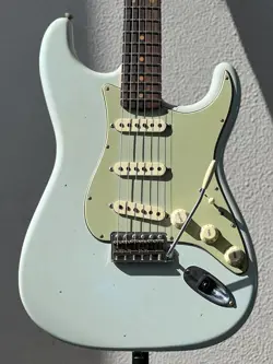 FENDER CUSTOM SHOP LIMITED EDITION 1960 STRATOCASTER RELIC SUPER #GG8FJ