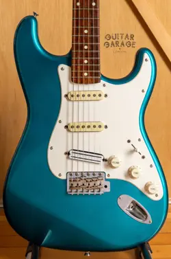 1989 FENDER JAPAN STRATOCASTER LAKE PLACID BLUE ROSEWOOD FRETBOARD GUITAR - MIJ