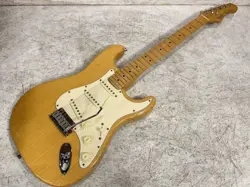 FENDER AMERICAN STANDARD STRATOCASTER USED MAPLE FINGERBOARD NATURAL W/HARD CASE