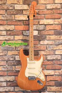FENDER 1974 STRATOCASTER NATURAL ELECTRIC GUITAR