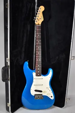 1983 FENDER STANDARD STRATOCASTER BLUE FINISH ELECTRIC GUITAR W/OHSC