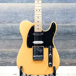 FENDER PLAYER PLUS NASHVILLE TELECASTER BUTTERSCOTCH BLONDE EL. GUITAR W/CASE