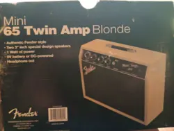 FENDER MINI '65 TWIN ELECTRIC GUITAR AMPLIFIER MINIATURE PORTABLE AMP, BLONDE