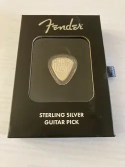 SILVER FENDER GUITAR PICK