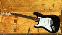 FENDER PLAYER STRATOCASTER BLACK LEFTY