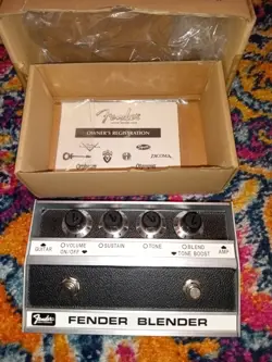 FENDER BLENDER OCTAVE